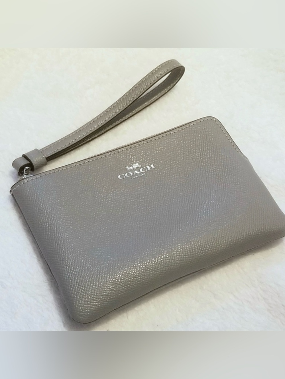 COACH Corner Zip Granite Gray Leather Wristlet NWT #F58032